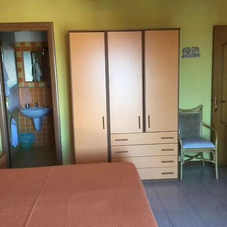 La Giara Oda ve Kahvaltı 3*